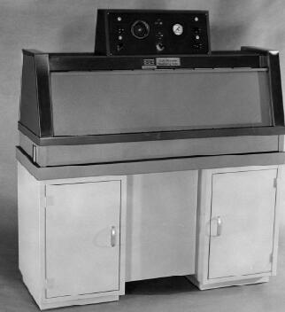 第一臺QUV紫外加速老化試驗(yàn)箱